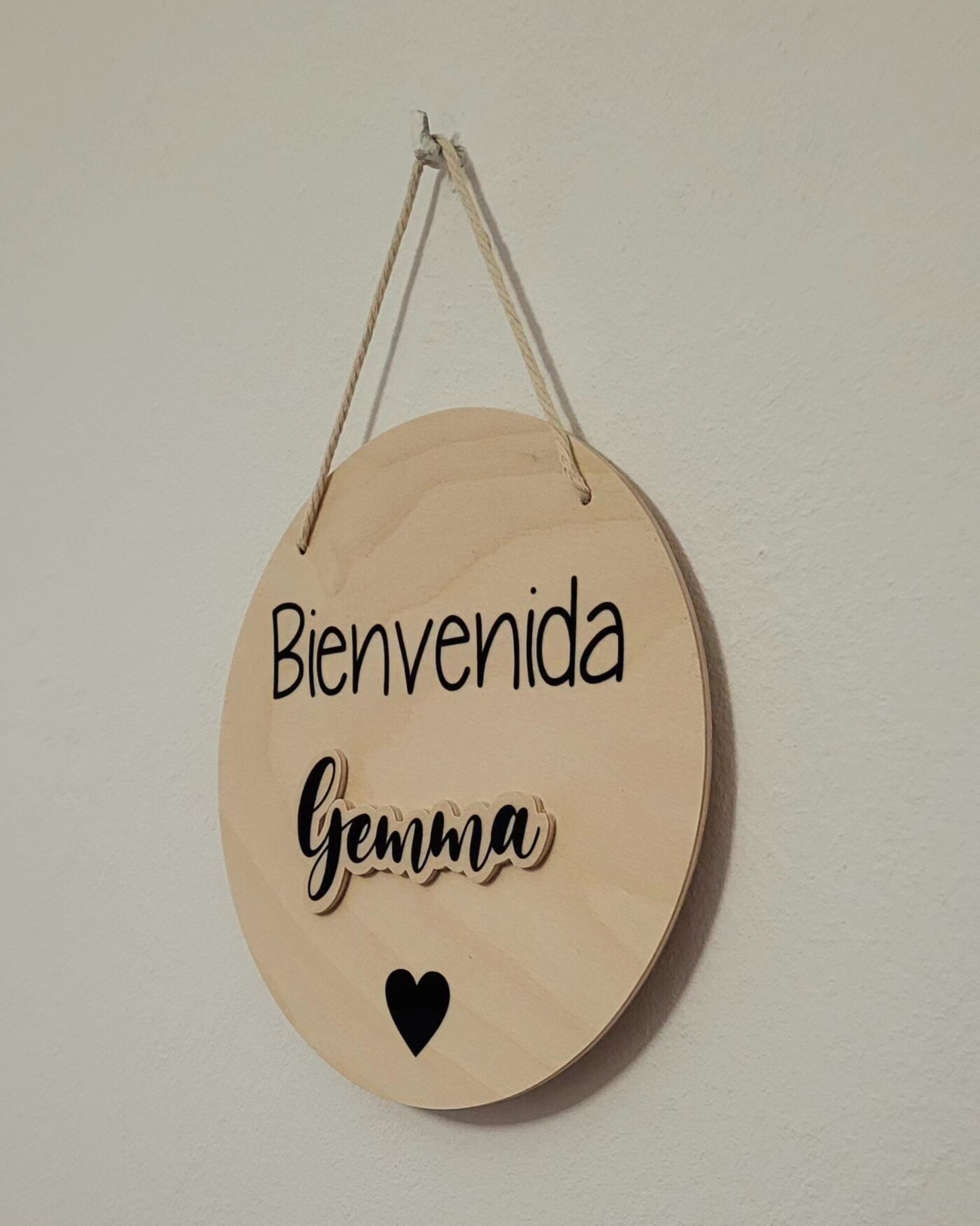 Cartel de madera Personalizado "Bienvenido/a" - 2