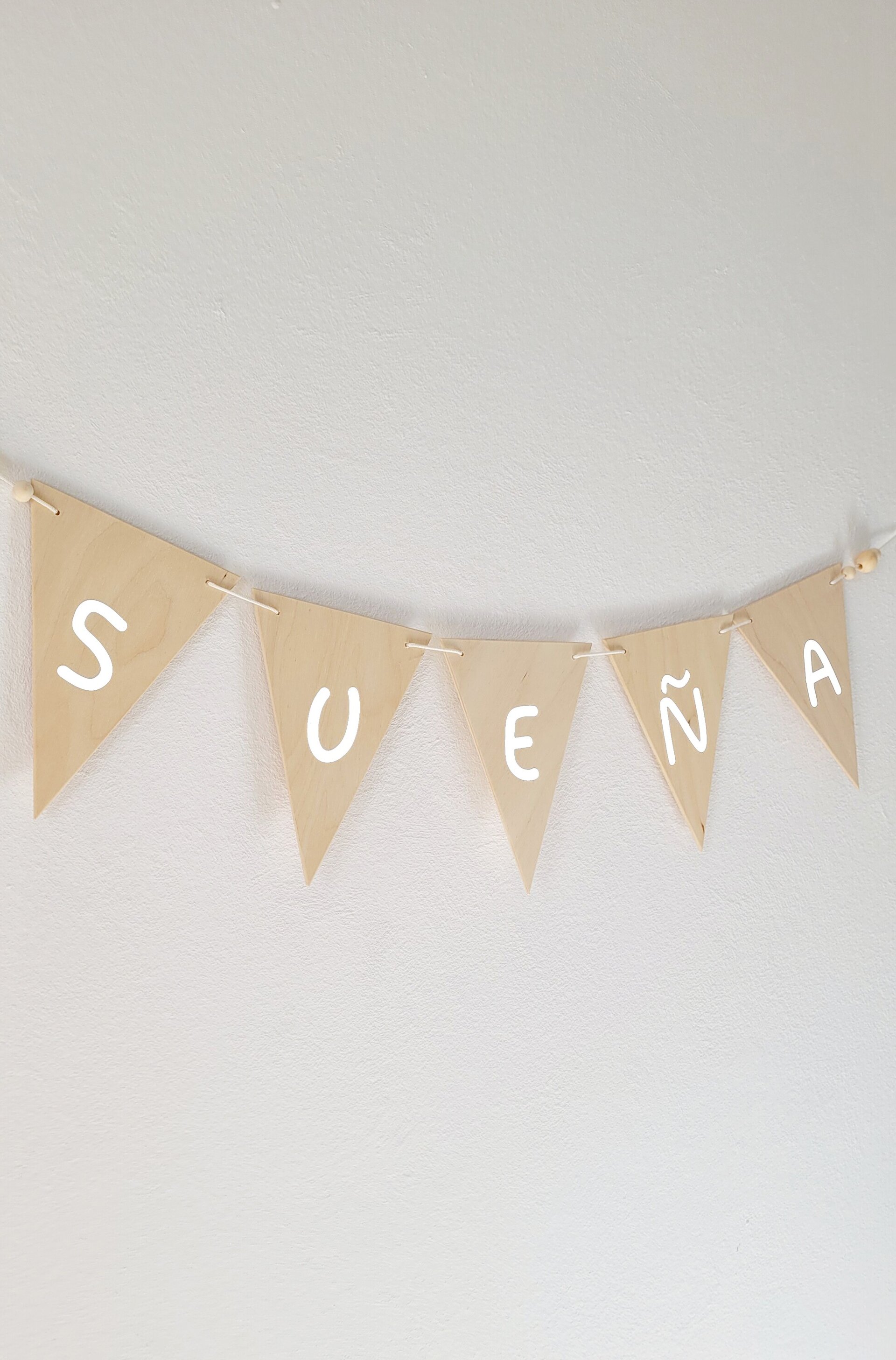 Girnalda  de madera "Sueña" - 2